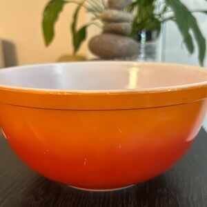 Pyrex Rust Orange Ombre Mixing Bowl 403